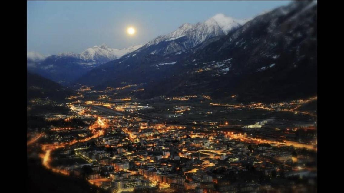 La Stanza Dei Segreti Hotel Aosta Kültér fotó